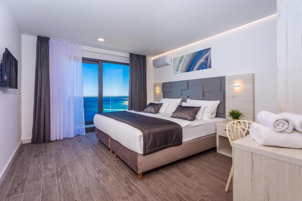 Villa Belvedere With Heated Pool, Billiards, Media Room, Sea Views,10 Pax Omiš Exteriér fotografie