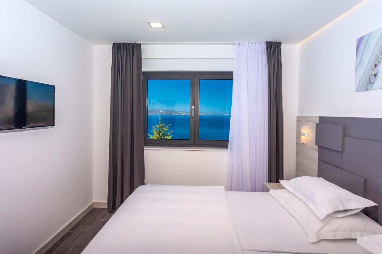 Villa Belvedere With Heated Pool, Billiards, Media Room, Sea Views,10 Pax Omiš Exteriér fotografie
