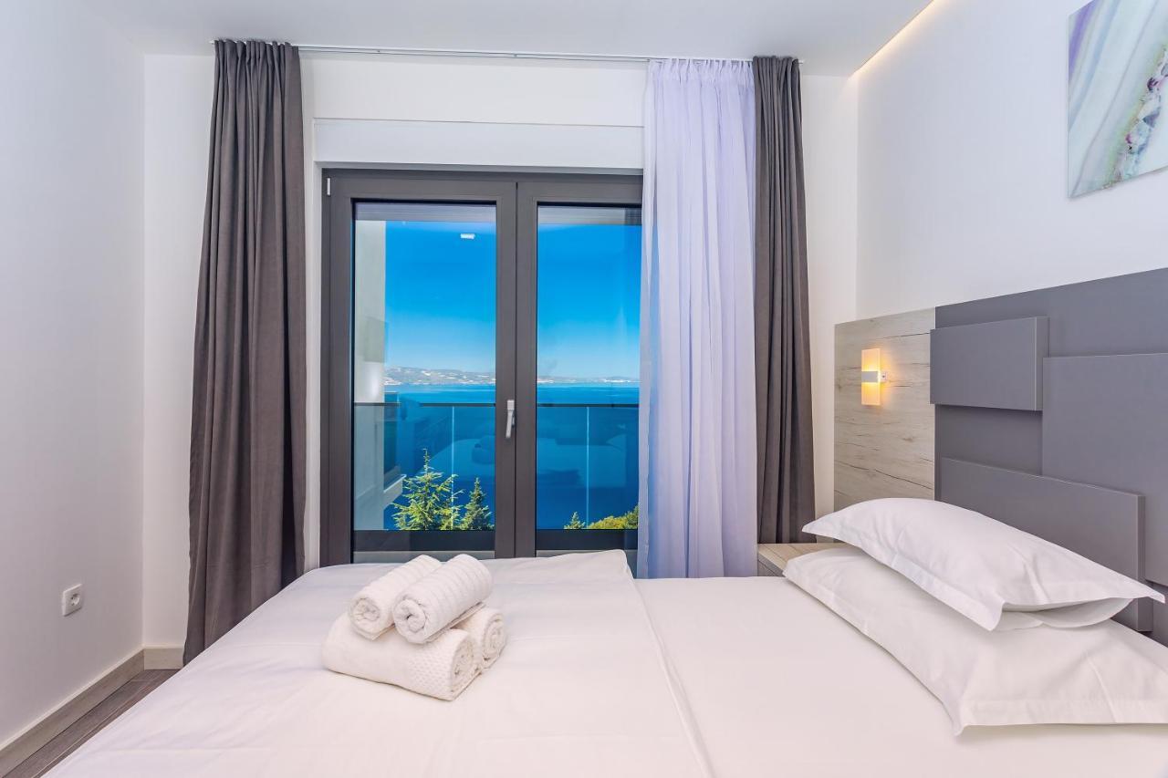 Villa Belvedere With Heated Pool, Billiards, Media Room, Sea Views,10 Pax Omiš Exteriér fotografie
