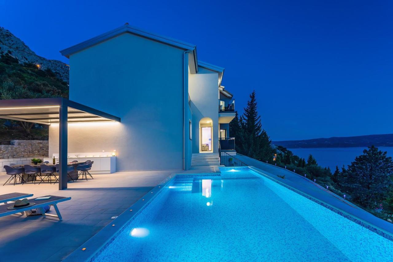 Villa Belvedere With Heated Pool, Billiards, Media Room, Sea Views,10 Pax Omiš Exteriér fotografie