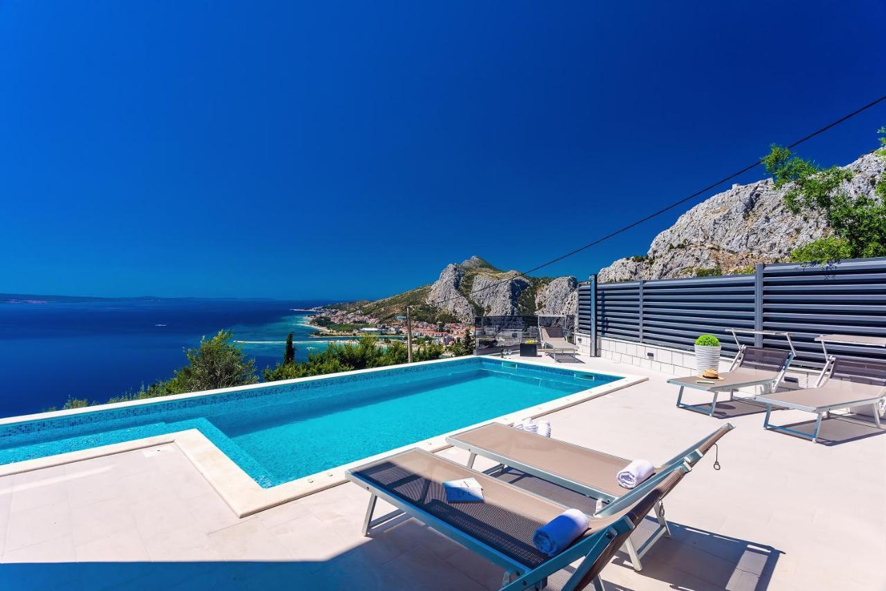 Villa Belvedere With Heated Pool, Billiards, Media Room, Sea Views,10 Pax Omiš Exteriér fotografie