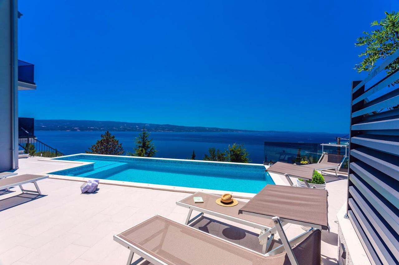 Villa Belvedere With Heated Pool, Billiards, Media Room, Sea Views,10 Pax Omiš Exteriér fotografie