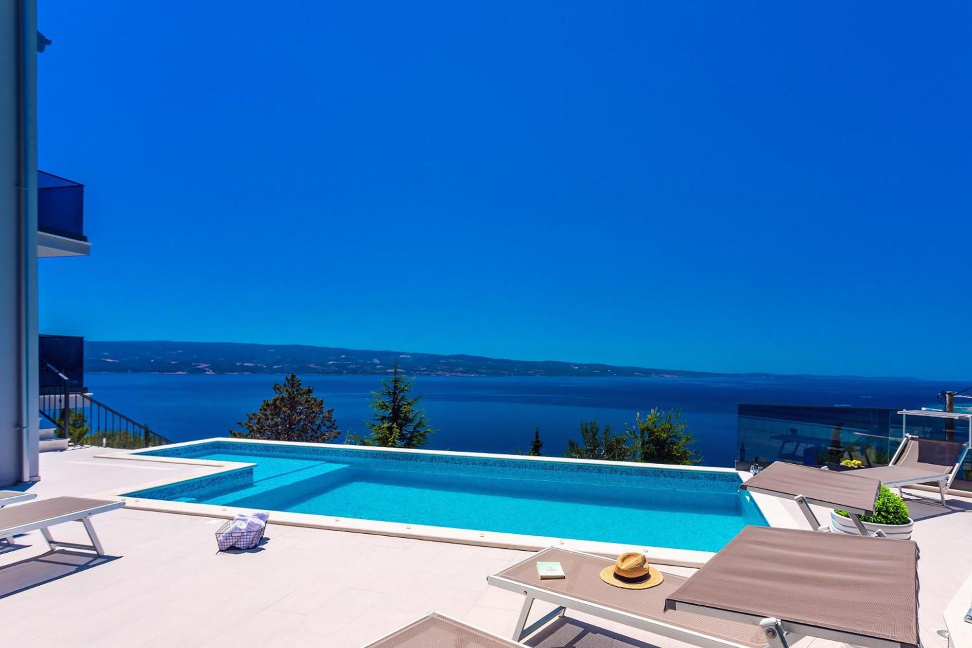 Villa Belvedere With Heated Pool, Billiards, Media Room, Sea Views,10 Pax Omiš Exteriér fotografie